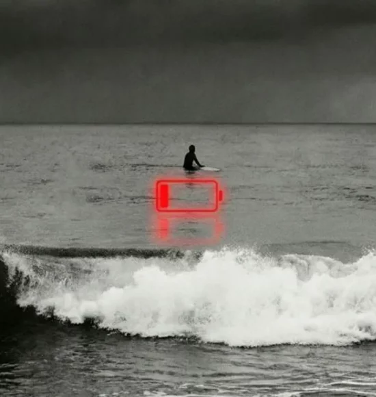 Attendre la vague parfaite est le meilleur moyen de se noyer.